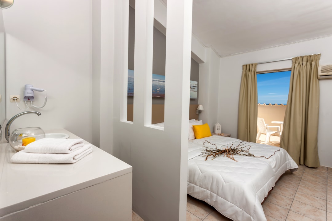 Zimmer SuneoClub Cavo D'Oro Hotel