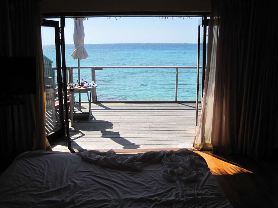 Zimmer des Wasserbungi NH Collection Maldives Reethi Resort