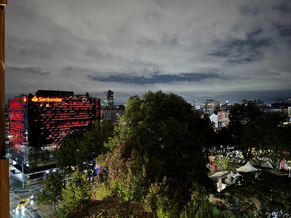 Ausblick Salvio Parque 93 Bogota, Curio Collection by Hilton