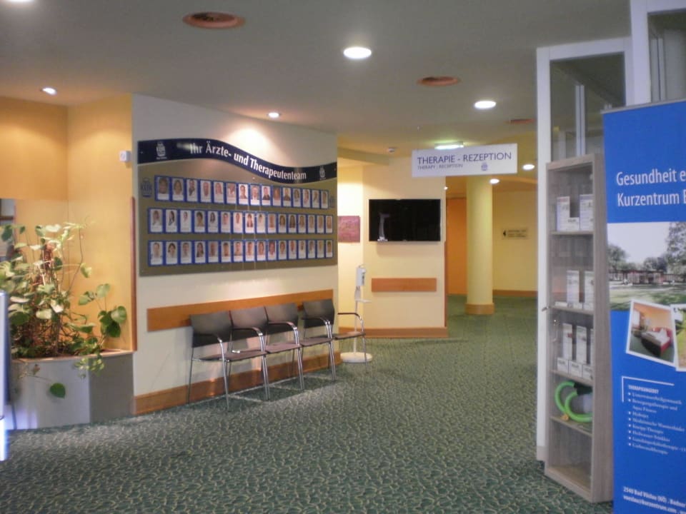 Gang zu den Therapieräumen Vivea Hotel Bad Vöslau