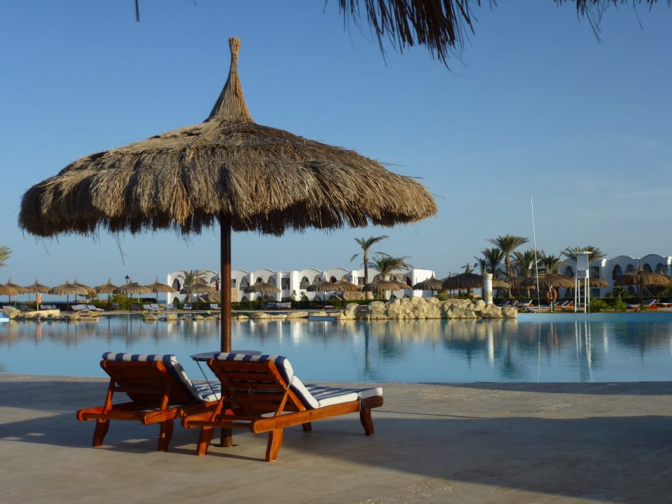 Große Poolanlage, teils beheizt Hotel Gorgonia Beach Resort