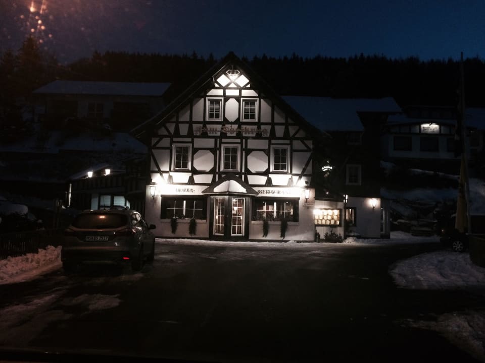 Abends mit viel Schnee Hotel Zum Dorfkrug