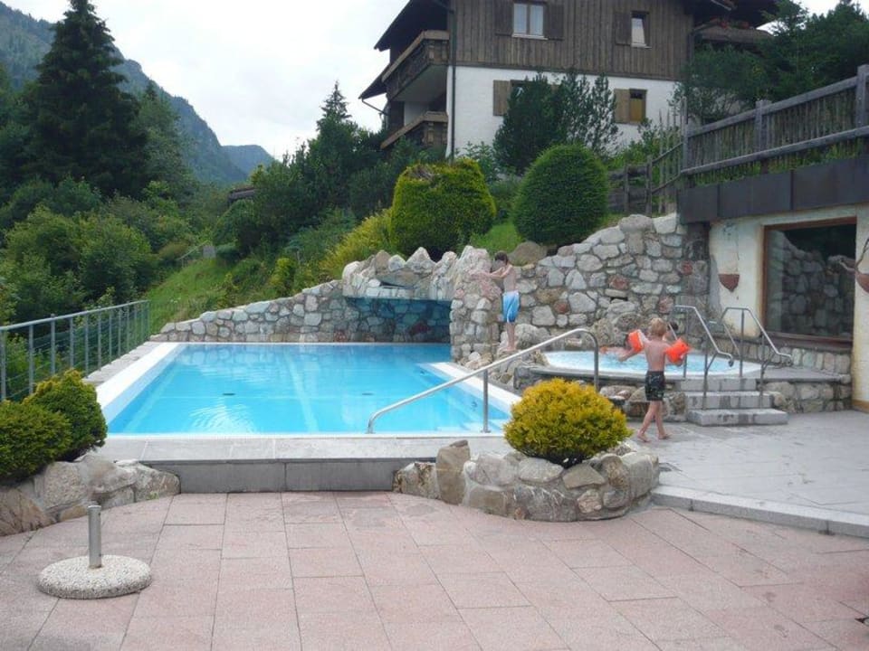 Außenpool mit Whirlpool Hotel Zugspitzblick