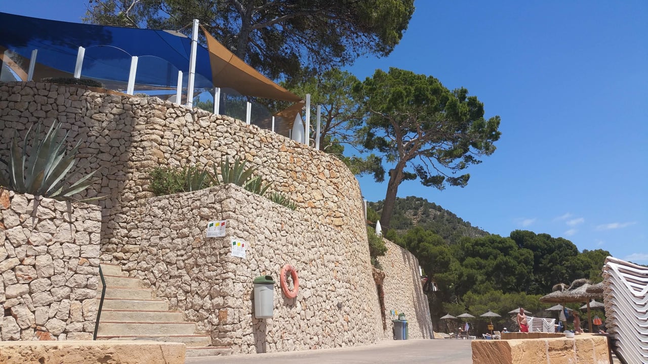 Direkt Unterhalb der Hotelanlage Hipotels Eurotel Punta Rotja Golf & Spa