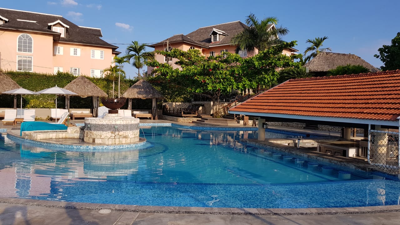 Pool Sandals Ochi