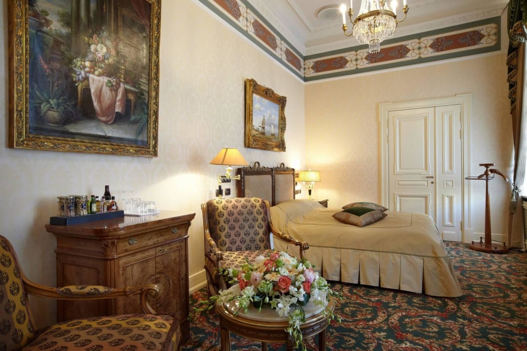 Классический номер "Талион Империал Отеля" Hotel Taleon Imperial