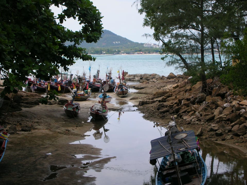 Kleine bunte Boote Hotel Samui First House