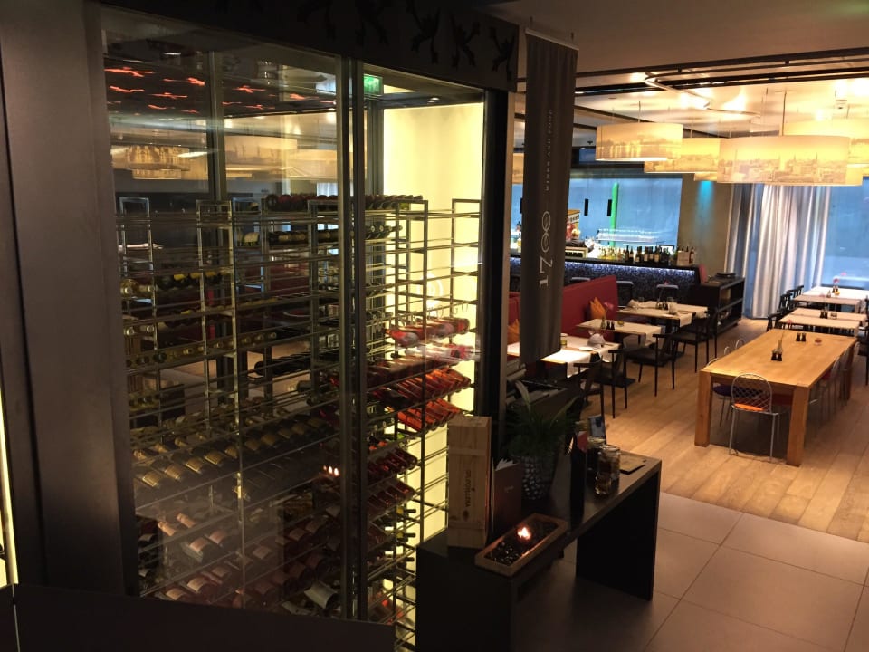 Weinschrank Barceló Hamburg