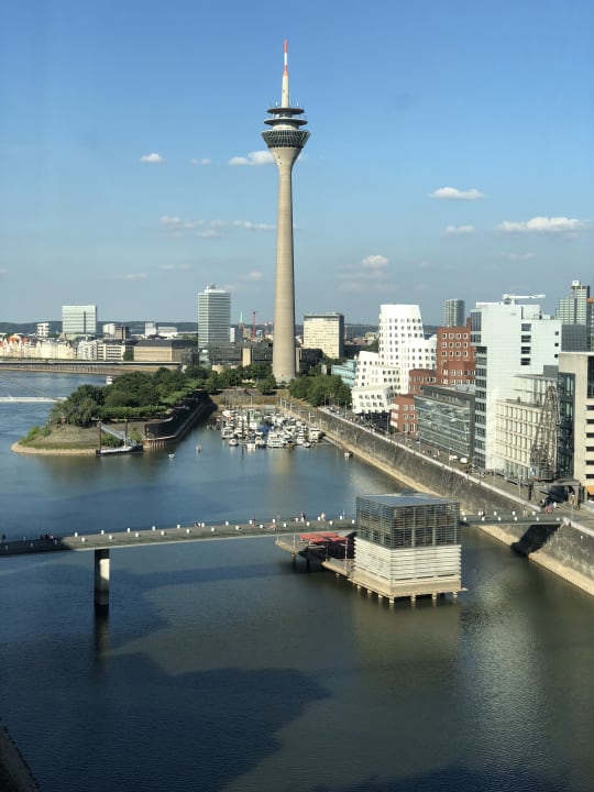 Ausblick INNSiDE by Meliá Düsseldorf Hafen