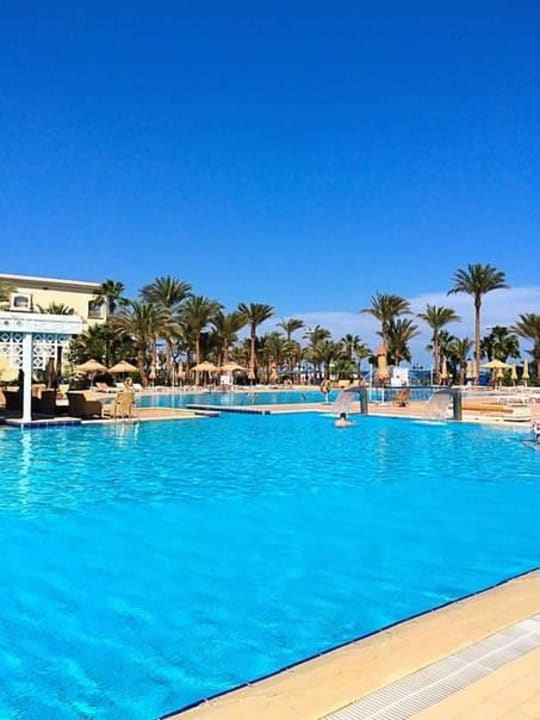 Бассейн The Grand Hotel Hurghada
