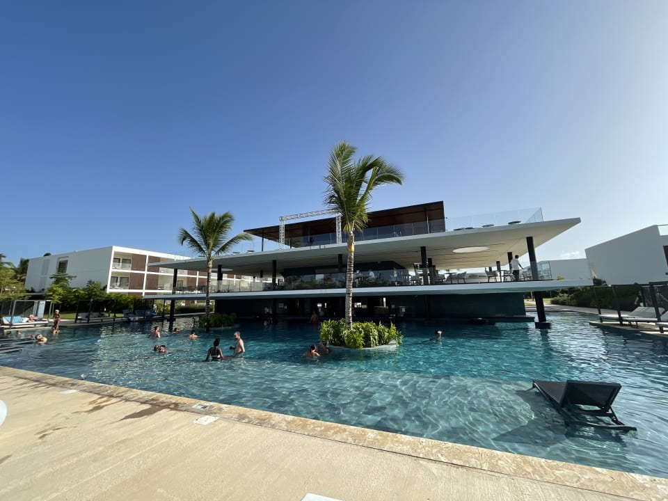 Pool Live Aqua Punta Cana - All Inclusive - Adults Only