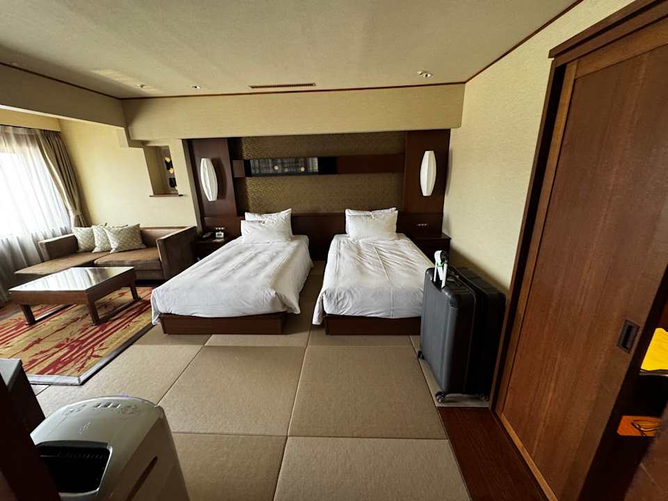 Zimmer Holiday Inn ANA Kanazawa Sky