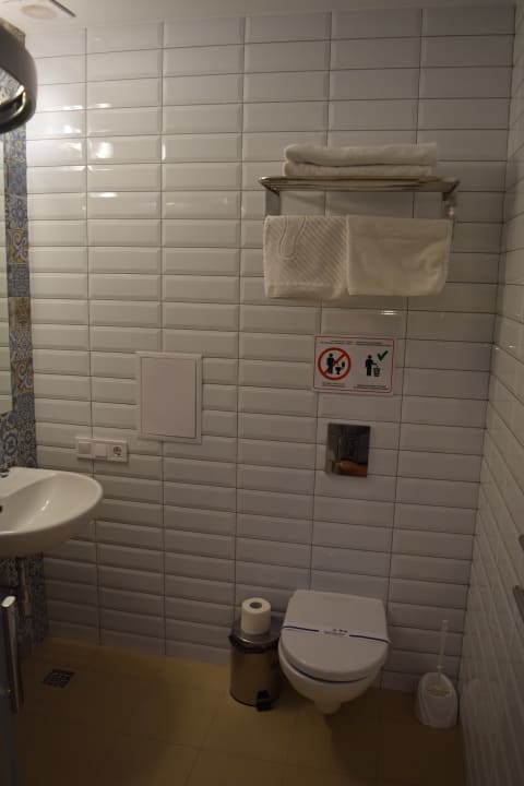 Baseina Street 23, Badezimmer Partner Guest House Baseina Street