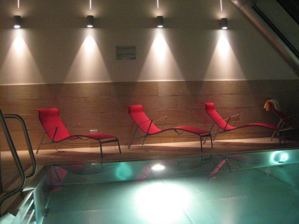 Pool auf der letzten Etage Radisson Blu Hotel Frankfurt