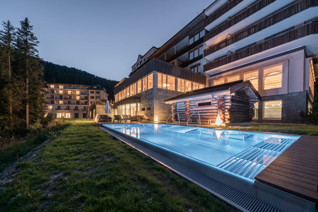 Pool Waldhotel Arosa