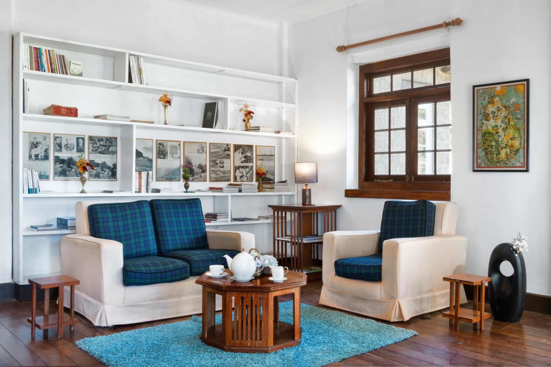 Lobby Scottish Planter Bungalow- Thema Collection