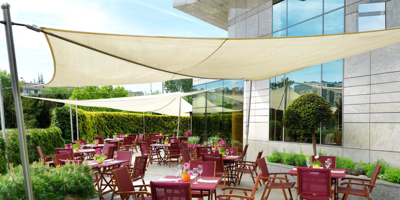 Terrasse des Restaurants Venti-tre Regent Warsaw Hotel