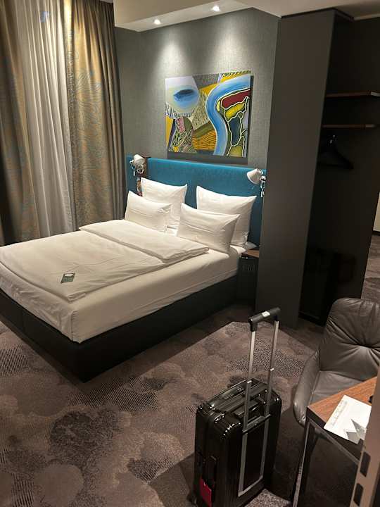 Zimmer Motel One Wiesbaden