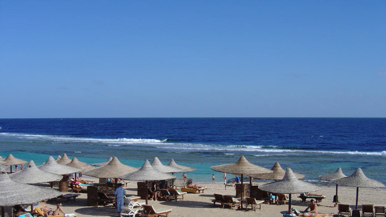 Hotelstrand mit Meerpool Sentido Akassia Beach