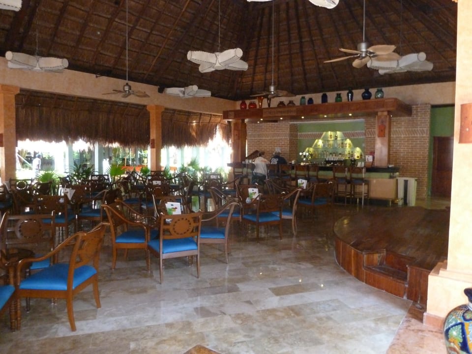 Bar in der Lobby Iberostar Waves Tucan