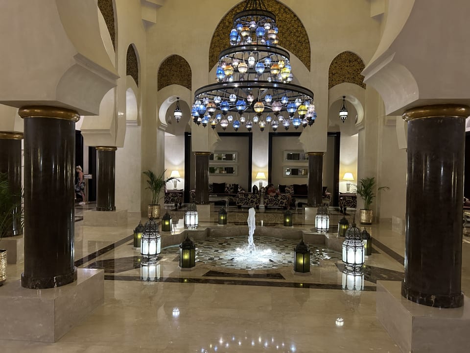 Lobby Miramar Al Aqah Beach Resort