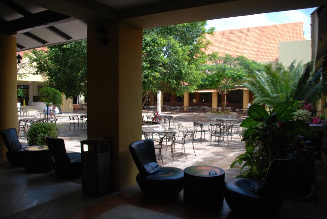 Blick in den Innenhof beim Restaurant Viva Azteca by Wyndham - All Inclusive Resort