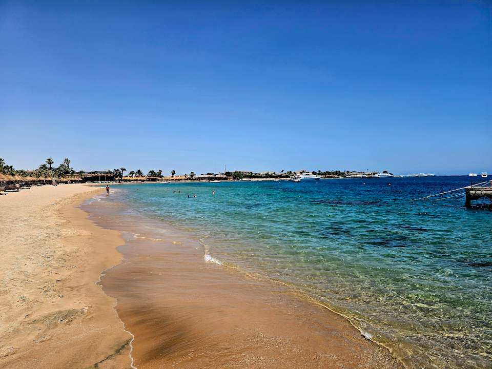 Strand Lotus Bay Beach Resort