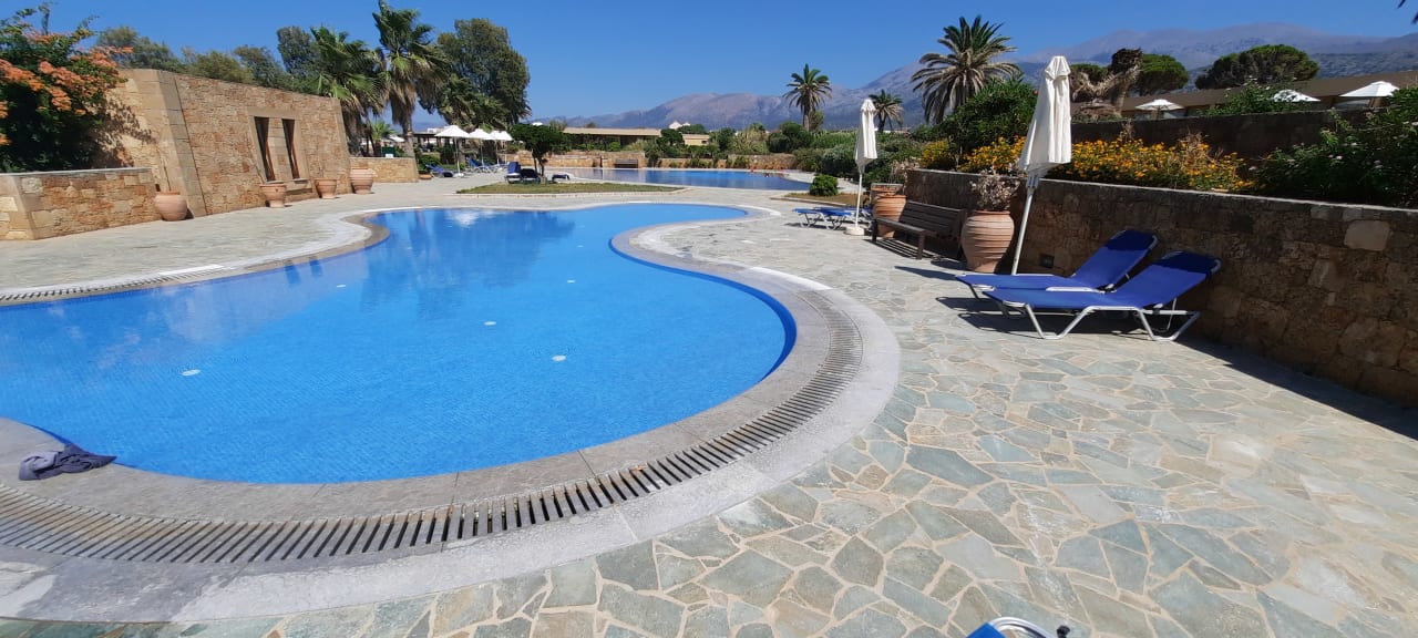 Pool Kernos Beach Hotel & Bungalows