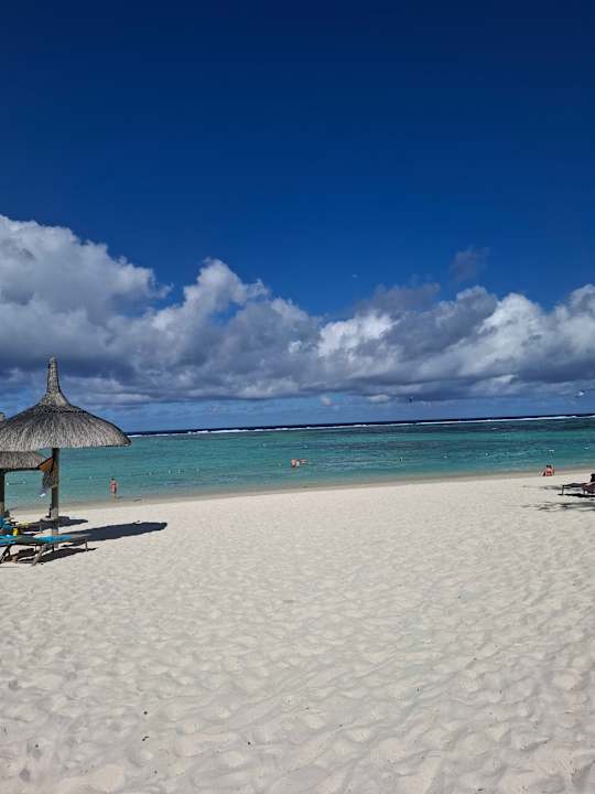 Strand Crystals Beach Resort Belle Mare, a member of Radisson Individuals