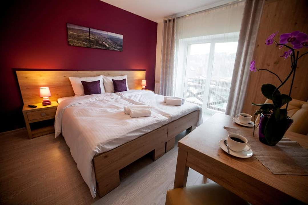 Nowoczesne wnętrza... Rezydencja Pod Ochorowiczówką B&B