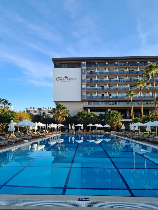 Pool Hotel Royal Garden Beach