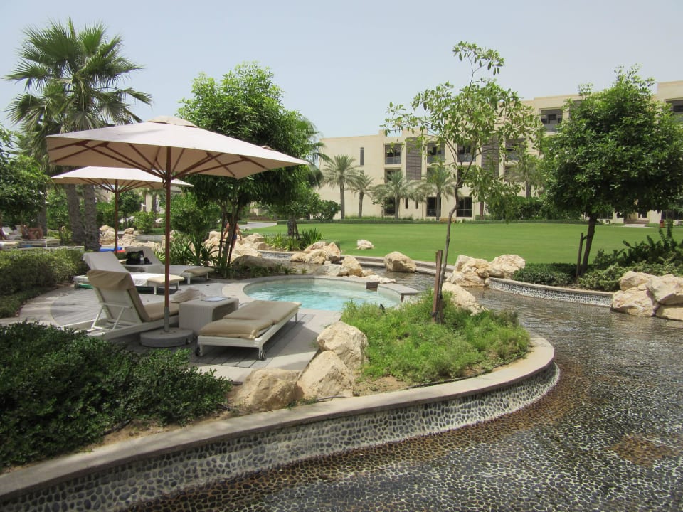Pool Park Hyatt Abu Dhabi Hotel and Villas