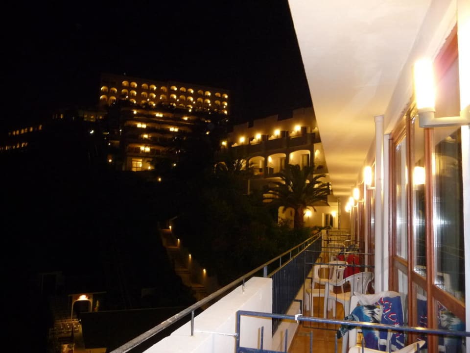 Balkone in der obersten Etage Hotel Antares