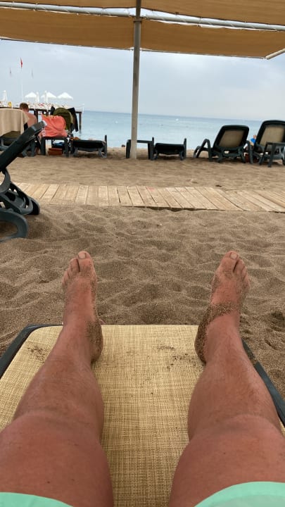 Strand Royal Wings Hotel