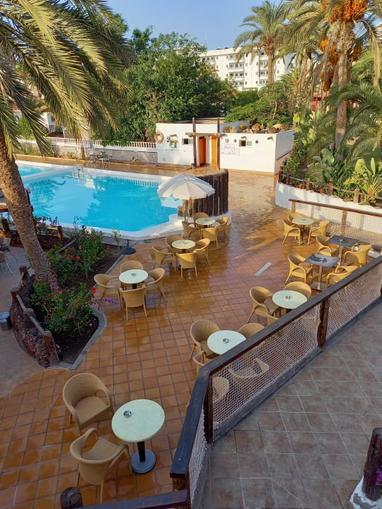 Pool HL Miraflor Suites Hotel