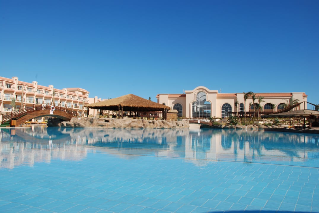 Pool Pyramisa Beach Resort Sahl Hasheesh