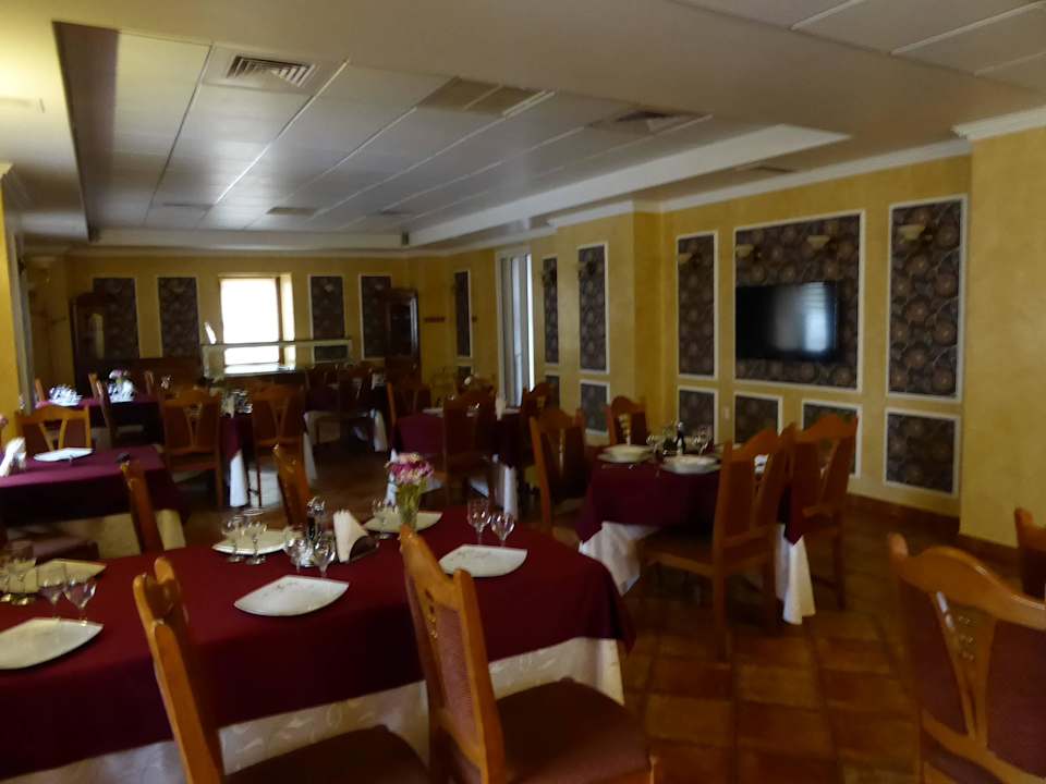 Nett, Innen- & Außenbedienung Hotel Europa