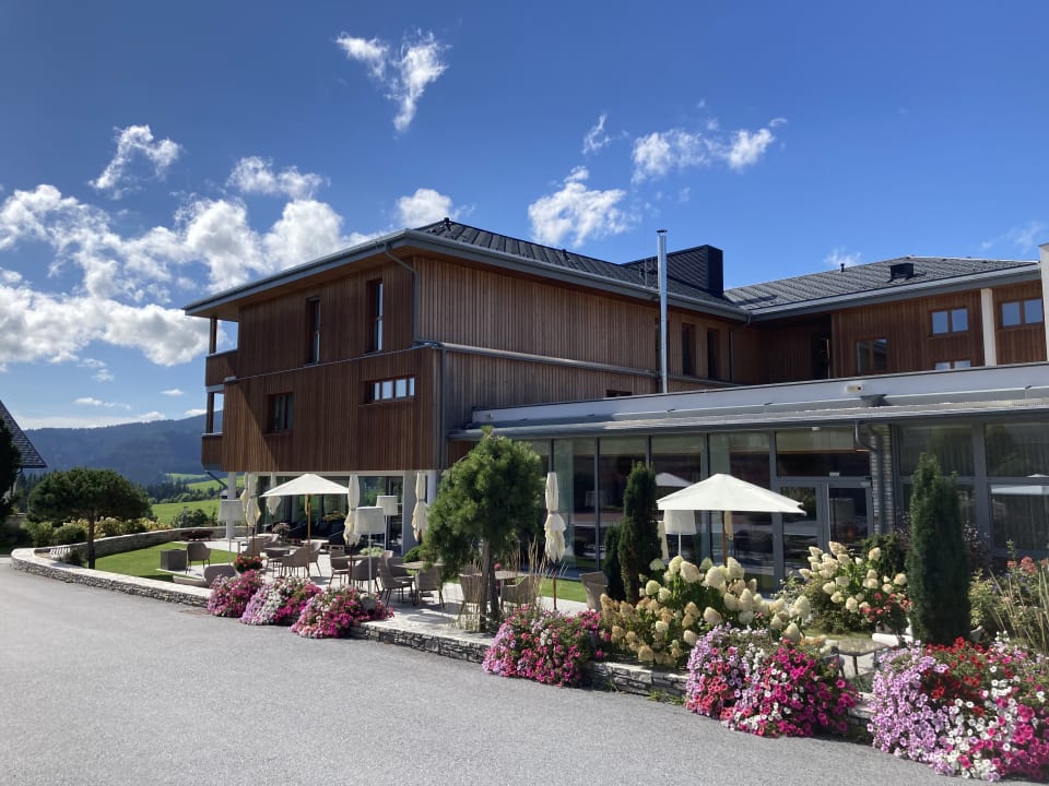 Außenansicht Dorfhotel Fasching