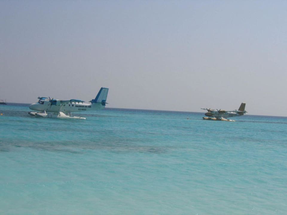 Wasserflugzeuge Kuredu Island Resort & Spa