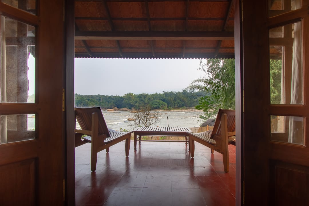 Zimmer Quiet by the River