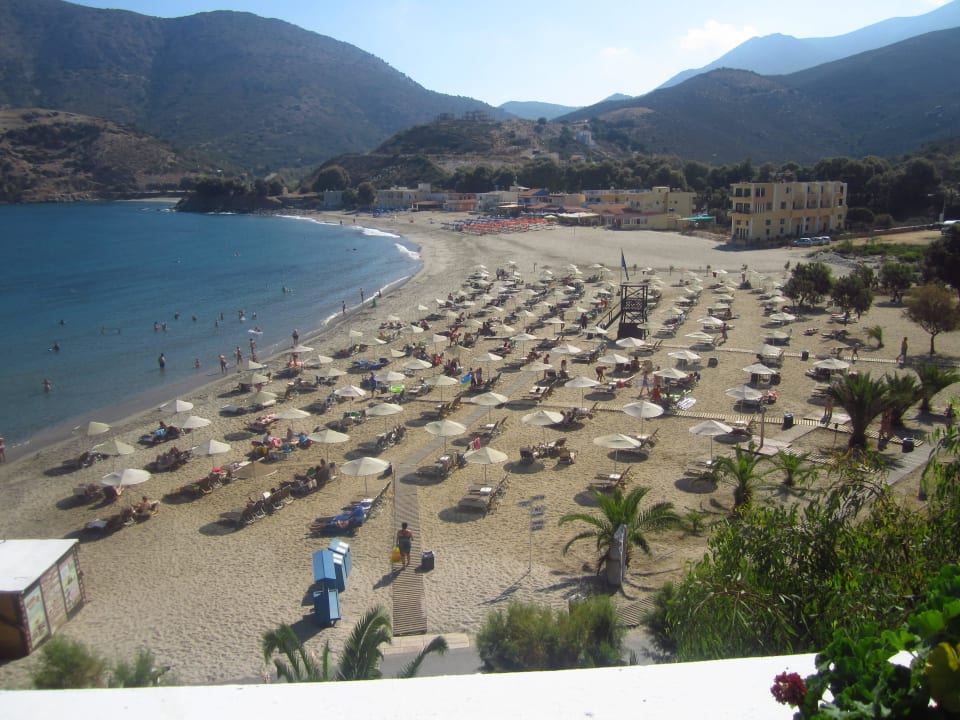 Hotelstrand von oben Fodele Beach & Water Park Holiday Resort