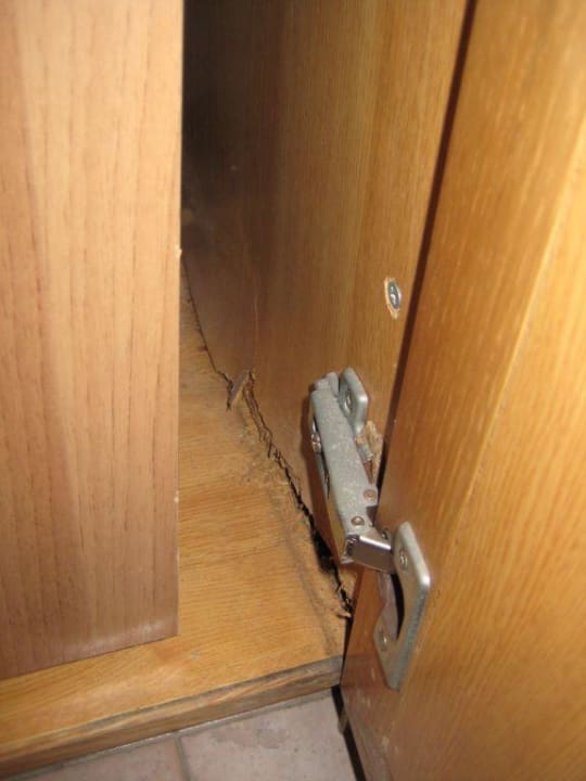 Fernsehunterschrank mit Kühlschrank Hotel The Windsor