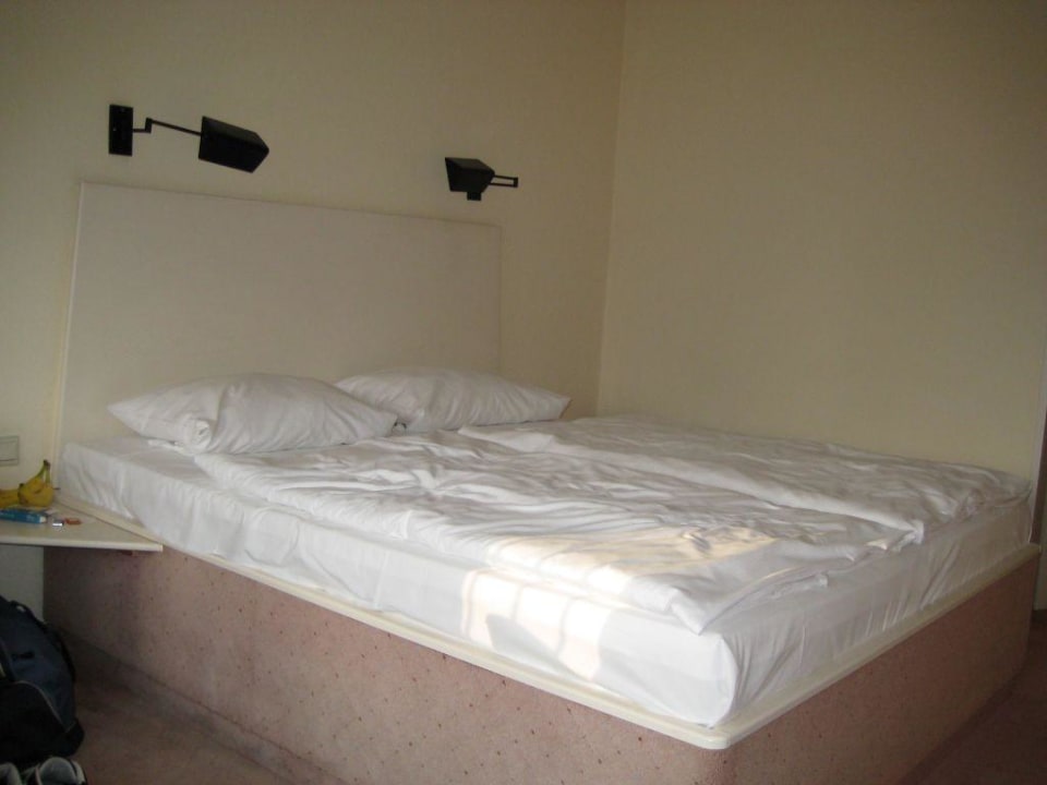 Zimmer - Bett Hotel Hof Hueck