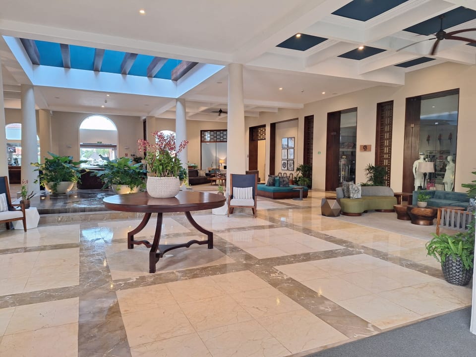 Lobby Dreams Dominicus La Romana