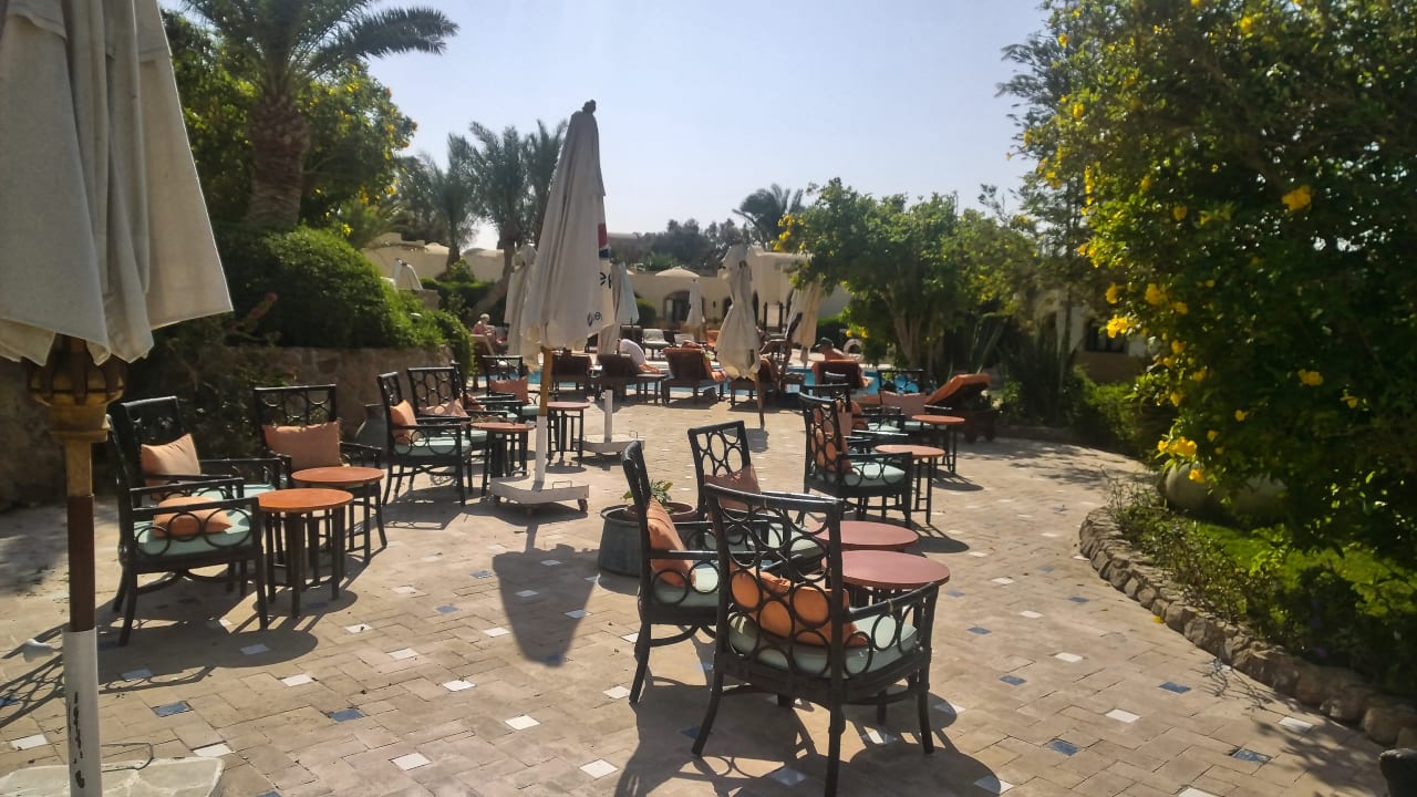 Sitzgelegenheiten in der Nähe des Pools (mit Blick auf die L Dawar El Omda - Adults only  (Im Umbau/Renovierung)