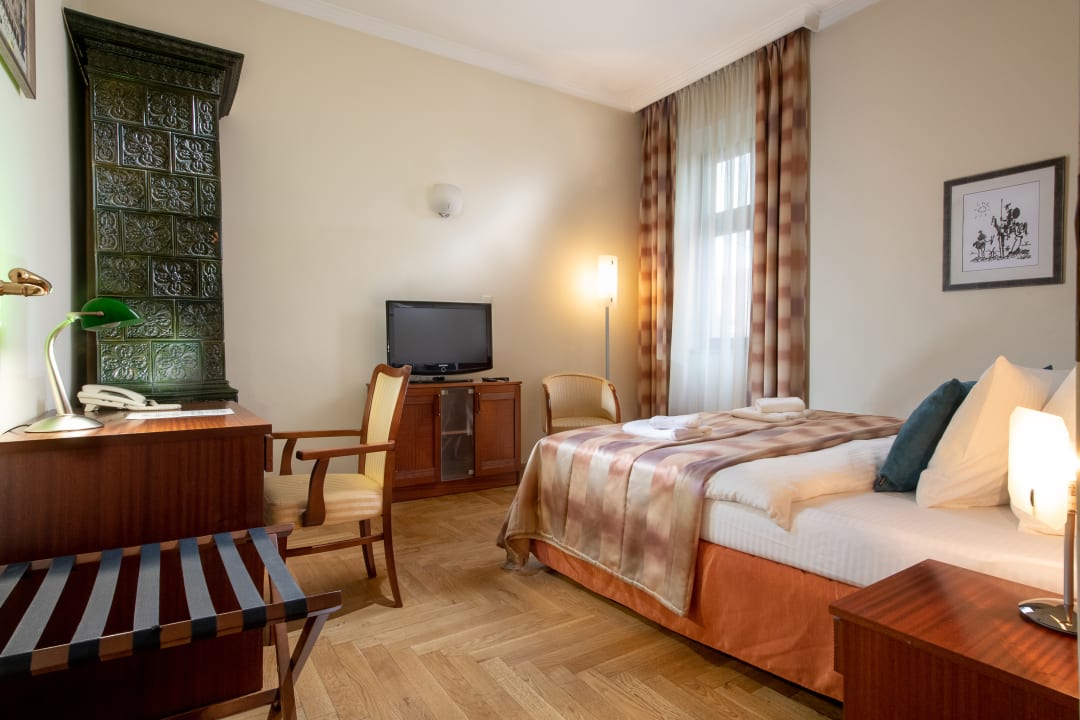 Zimmer Red Brick Apartments