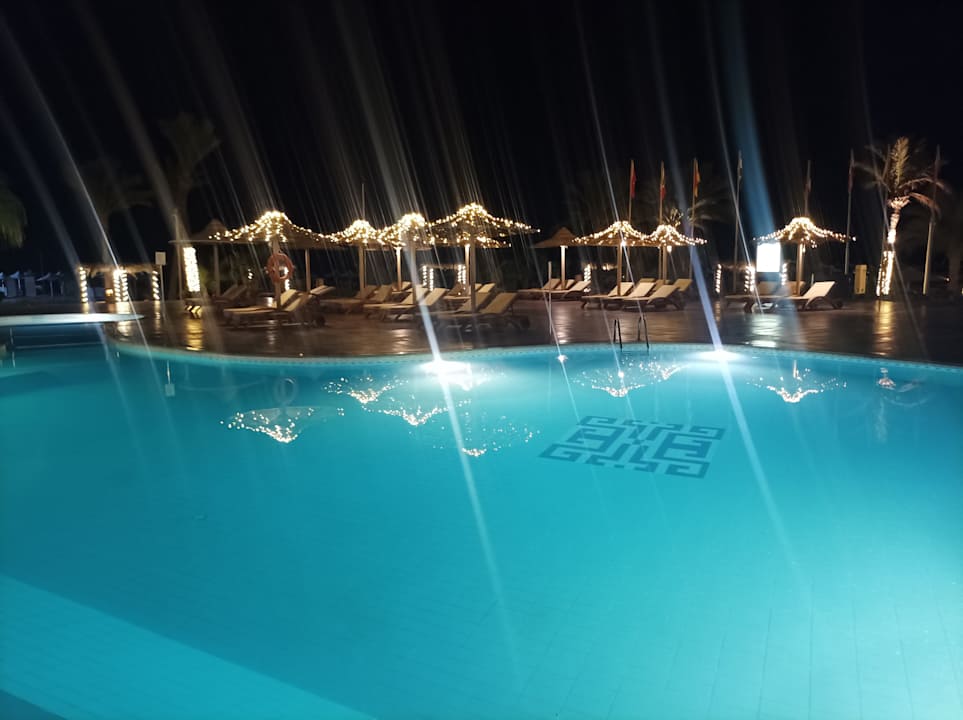 Pool Shams Alam Beach Resort