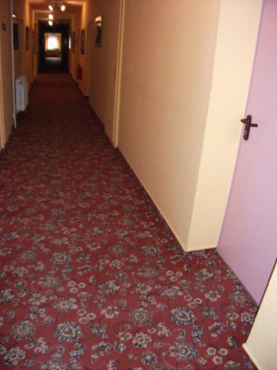 Flur Hotel Lindenkrug
