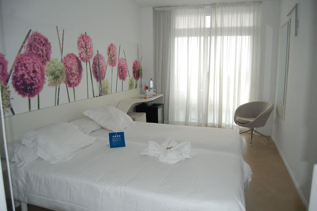Zimmer  Iberostar Waves Bahia de Palma
