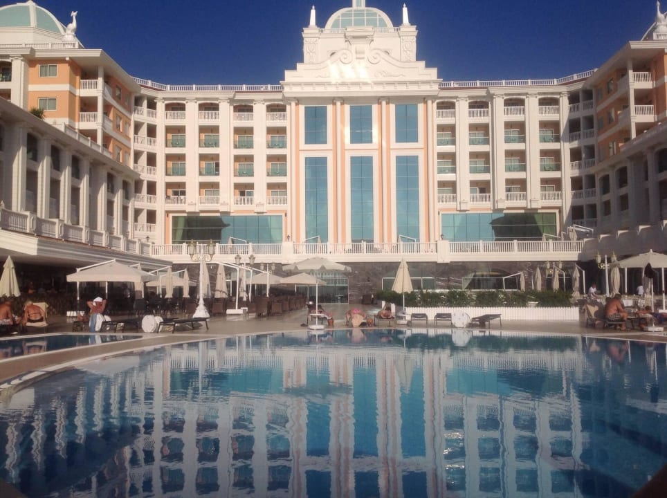 Hotel vom Pool aus Litore Resort & Spa